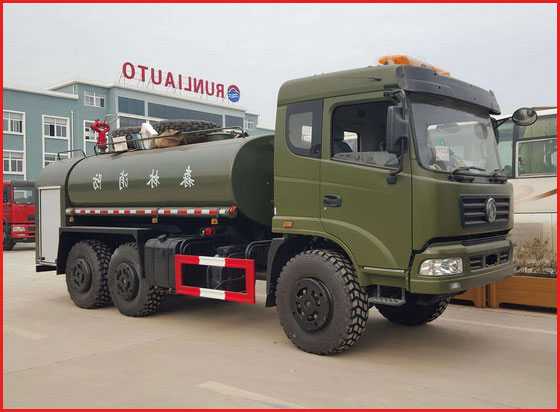 東風(fēng)六驅(qū)沙漠越野灑水車圖片 東風(fēng)六驅(qū)沙漠越野灑水車圖片