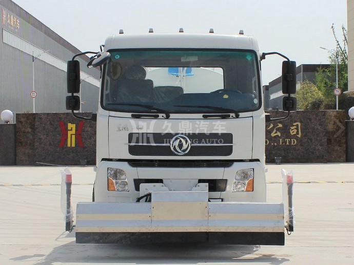 東風(fēng)天錦高壓清洗灑水車(chē)圖片 東風(fēng)天錦高壓清洗灑水車(chē)圖片
