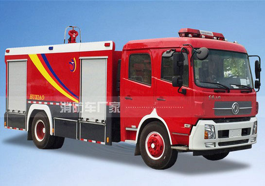 6噸東風(fēng)天錦水罐消防車價格3