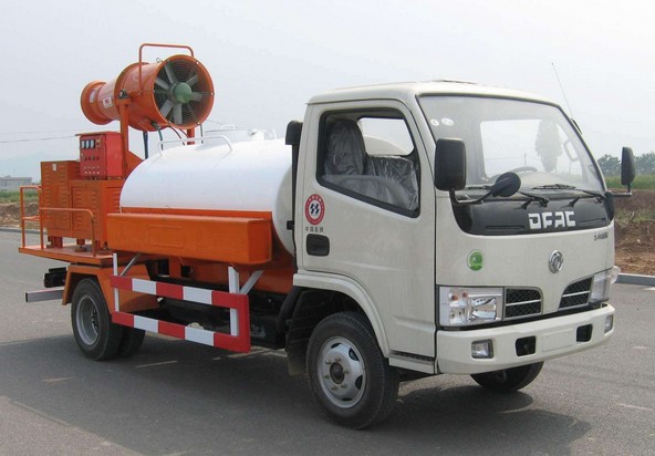 5噸東風(fēng)多利卡農(nóng)藥噴灑車圖片 5噸東風(fēng)多利卡農(nóng)藥噴灑車圖片