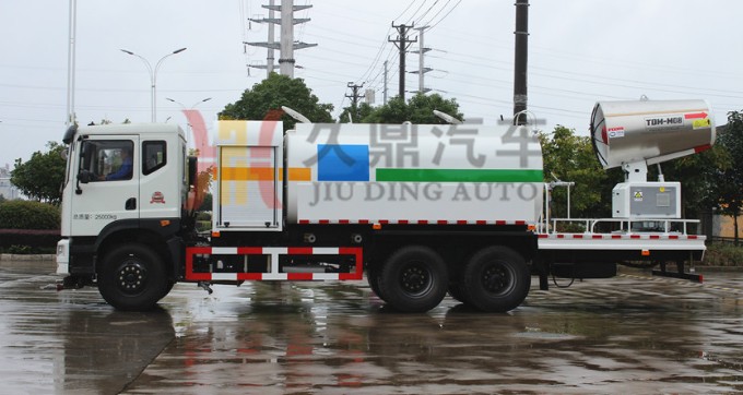 100米風送式霧炮東風御虎后雙橋多功能抑塵車2