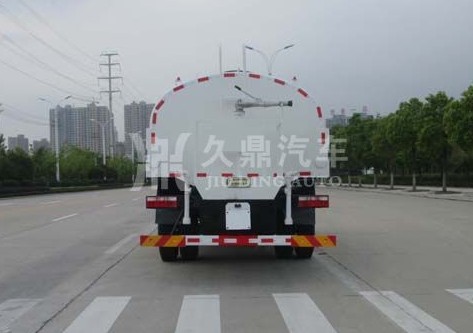 公路灑水車的價格_東風(fēng)多利卡D9公路灑水車4