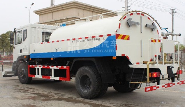 公路灑水車廠家_東風御虎公路灑水車3