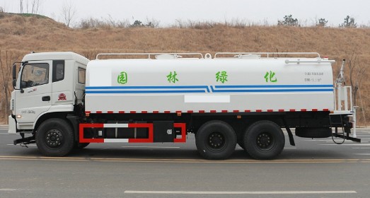 20噸灑水車自重多少噸呢_東風御龍后雙橋20噸綠化灑水車廠家價格2