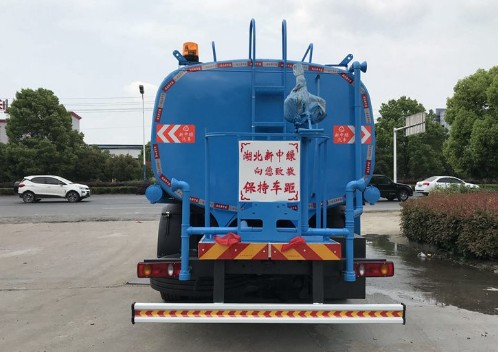 東風(fēng)天錦小三軸18噸綠化灑水車廠家價(jià)格4