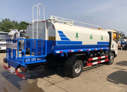 重汽豪沃12噸綠化灑水車廠家價(jià)格3