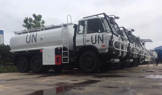 程力集團(tuán)灑水車廠家4臺東風(fēng)10噸灑水車出口非洲 程力集團(tuán)灑水車廠家4臺東風(fēng)10噸灑水車出口非洲