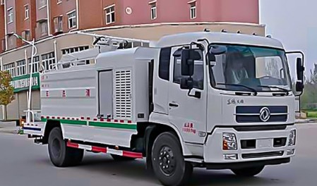 東風(fēng)天錦太陽能光伏板清洗車圖片 東風(fēng)天錦太陽能光伏板清洗車圖片