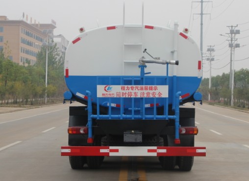 20方東風(fēng)后雙橋?yàn)⑺嚕|風(fēng)專用底盤D913駕駛室)高清圖片 20方東風(fēng)后雙橋?yàn)⑺嚕|風(fēng)專用底盤D913駕駛室)高清圖片