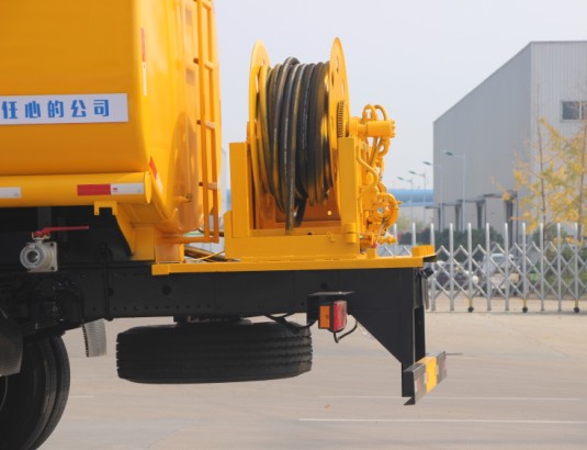 東風天錦灑水車帶高壓清洗高清圖片 東風天錦灑水車帶高壓清洗高清圖片