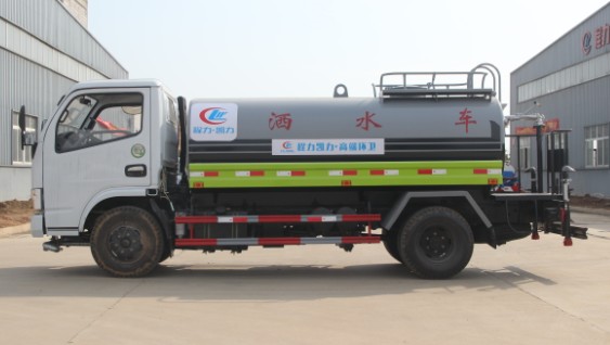 �|�LС��������ˮ܇�������˜ʻ����w������DƬ