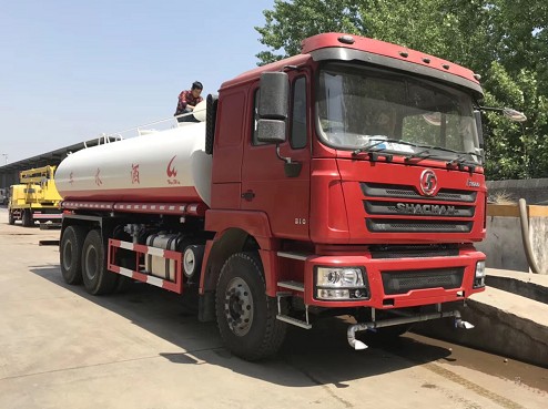 一臺庫存20方陜汽德龍后雙橋灑水車整車圖片 一臺庫存20方陜汽德龍后雙橋灑水車整車圖片