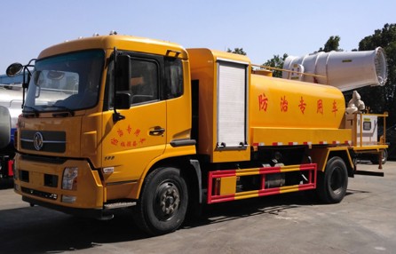 12方東風天錦農(nóng)藥噴灑車圖片 12方東風天錦農(nóng)藥噴灑車圖片