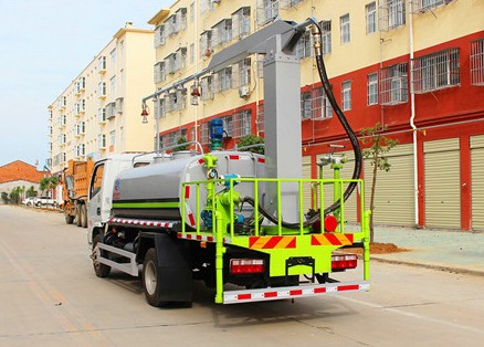 多功能灑水車廠家_國六東風多利卡鐵路抑塵車廠家價格4