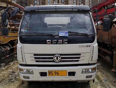 二手帶手續(xù)9噸灑水車(chē)轉(zhuǎn)讓?zhuān)?8年的車(chē),玉柴150馬力!3