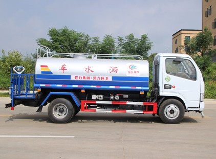 東風(fēng)d6灑水車圖片 東風(fēng)d6灑水車圖片