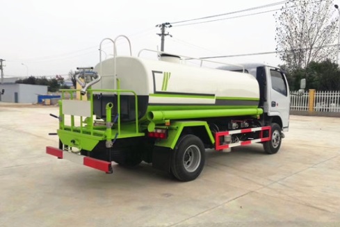 國(guó)六東風(fēng)福瑞卡5方灑水車圖片 國(guó)六東風(fēng)福瑞卡5方灑水車圖片