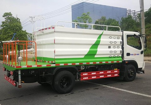 藍(lán)牌灑水車哪個(gè)牌子好_國(guó)六7方時(shí)風(fēng)風(fēng)馳藍(lán)牌綠化灑水車廠家價(jià)格4