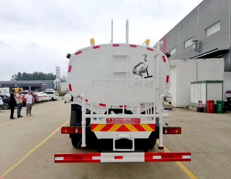 國(guó)六20方東風(fēng)隨專(zhuān)D913后雙橋?yàn)⑺?chē) 國(guó)六20方東風(fēng)隨專(zhuān)D913后雙橋?yàn)⑺?chē)