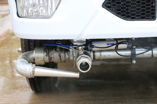 國六5方東風福瑞卡帶霧炮灑水車圖片 國六5方東風福瑞卡帶霧炮灑水車圖片