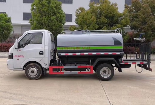 國(guó)六3方柴油東風(fēng)途逸灑水車圖片 國(guó)六3方柴油東風(fēng)途逸灑水車圖片