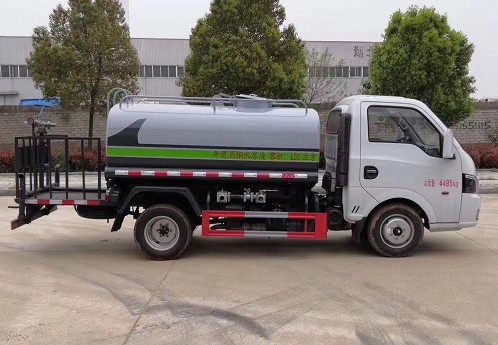 國(guó)六3方柴油東風(fēng)途逸灑水車圖片 國(guó)六3方柴油東風(fēng)途逸灑水車圖片