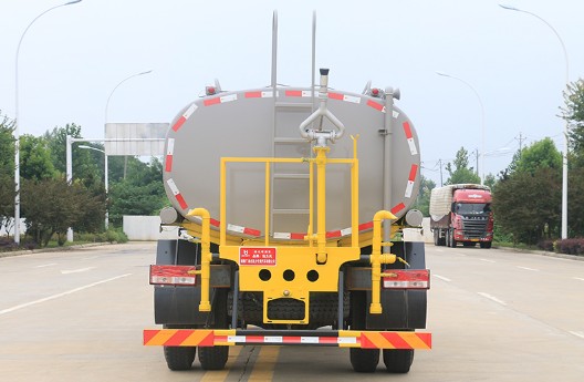 12方灑水車價格表_國六福田時代新領航12噸綠化灑水車灑水車廠家價格3