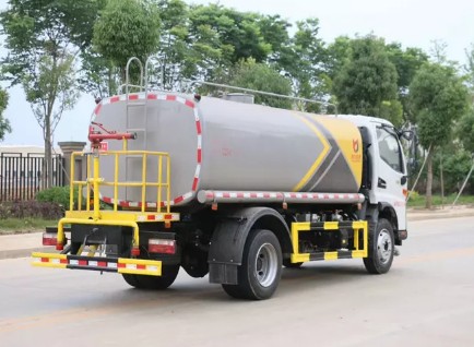 國(guó)六8-10噸江淮駿鈴灑水車(chē)圖片 國(guó)六8-10噸江淮駿鈴灑水車(chē)圖片