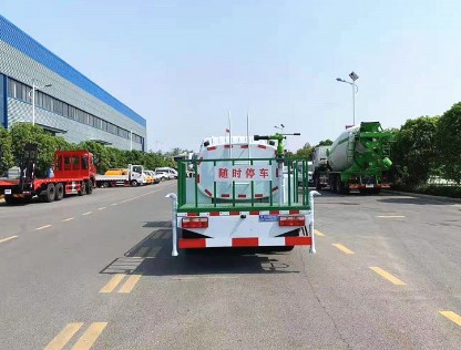 東風(fēng)多利卡5噸純電動灑水車 東風(fēng)多利卡5噸純電動灑水車