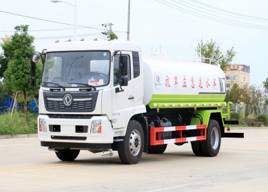 灑水車圖片 灑水車圖片