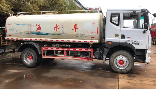 二手15方六缸機(jī)灑水車_二手15方東風(fēng)多利卡D9灑水車4