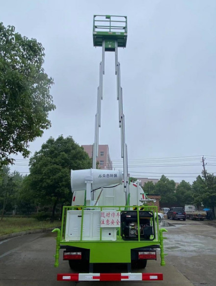 東風天錦10方灑水車帶鋁合金升降平臺 東風天錦10方灑水車帶鋁合金升降平臺