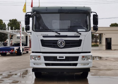 東風(fēng)華神T5前四后八28.5噸灑水車 東風(fēng)華神T5前四后八28.5噸灑水車