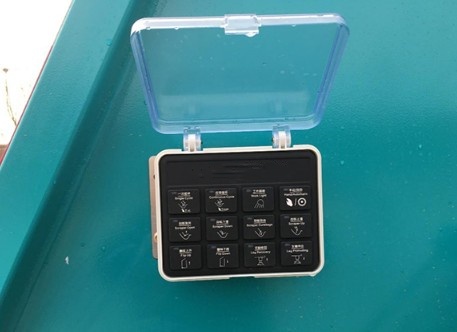 壓縮垃圾車電控系統(tǒng)CNA后硅膠面板/前控制盒 壓縮垃圾車電控系統(tǒng)CNA后硅膠面板/前控制盒