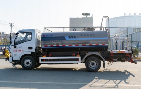 上汽躍進(jìn)新能源5方灑水車 上汽躍進(jìn)新能源5方灑水車
