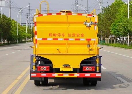 福田領(lǐng)航M5藍(lán)牌7方灑水車_程力威牌CLW5045TYH6SL型路面養(yǎng)護(hù)車 福田領(lǐng)航M5藍(lán)牌7方灑水車_程力威牌CLW5045TYH6SL型路面養(yǎng)護(hù)車
